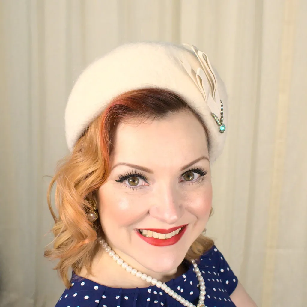 1950s Off White Fuzzy Beret