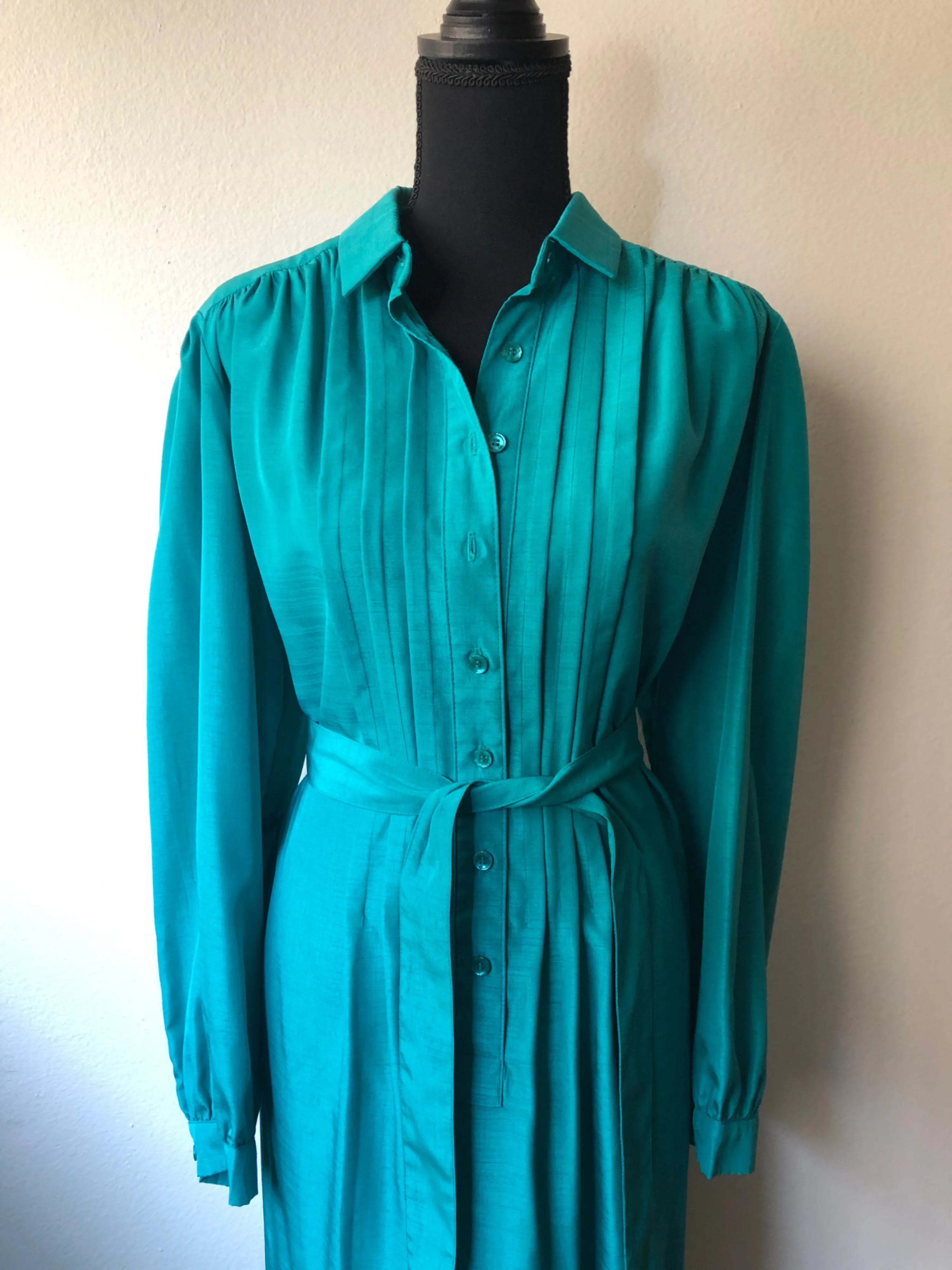 '70’s ILGWU Green Pleated Shirtwaist Dress with Tie Belt by Schrader Sport