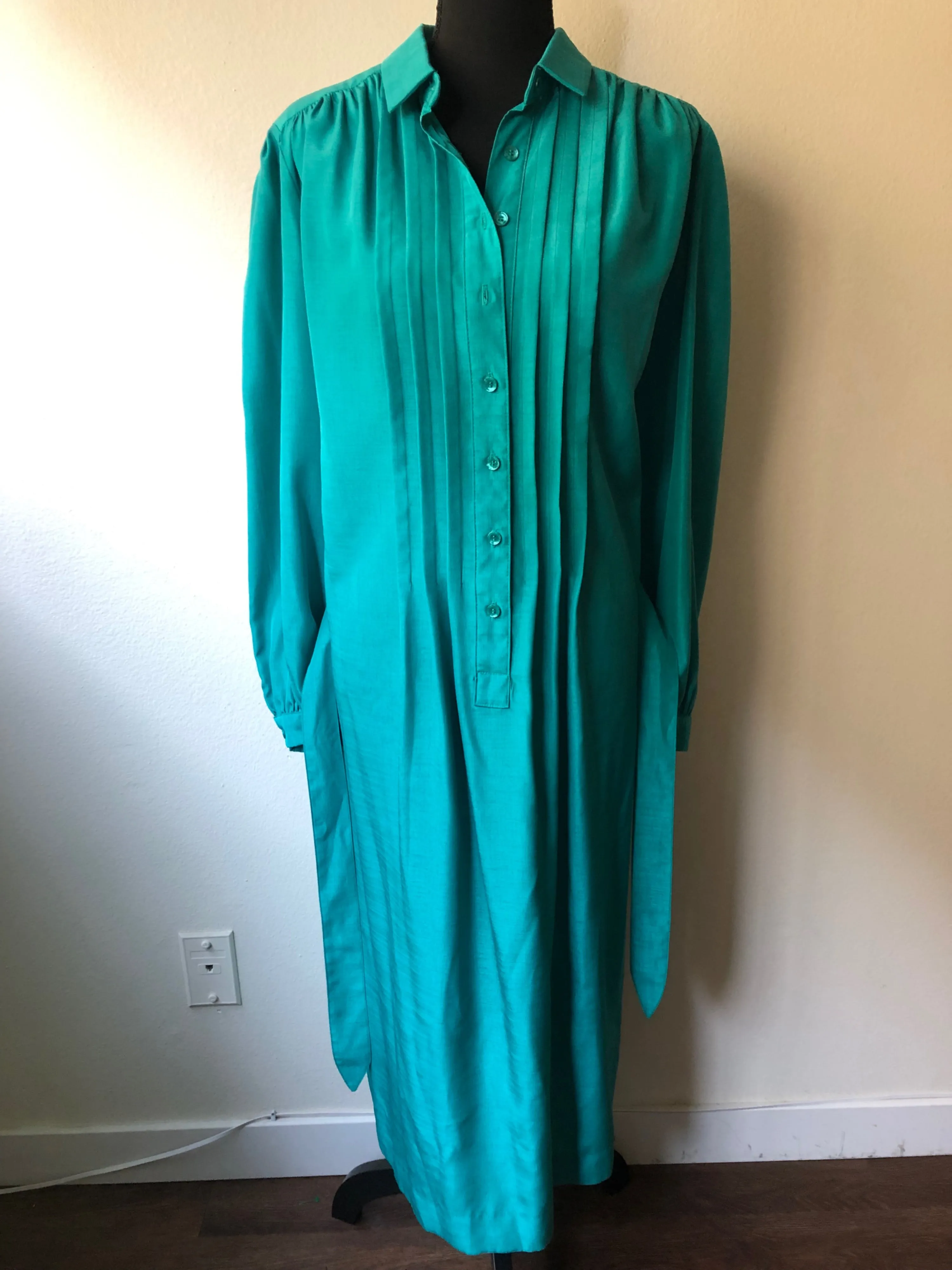 '70’s ILGWU Green Pleated Shirtwaist Dress with Tie Belt by Schrader Sport