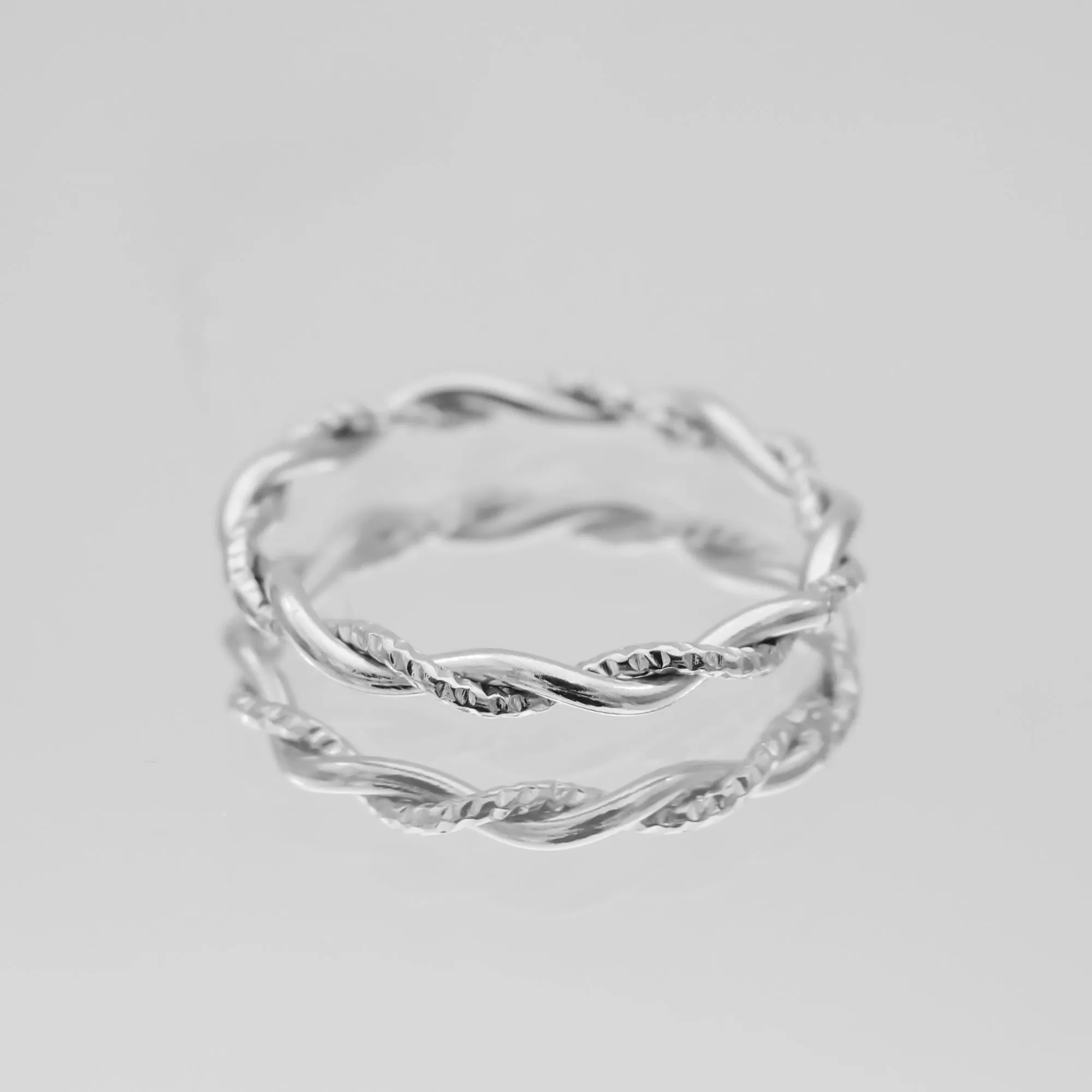 Aicha Twisted Ring