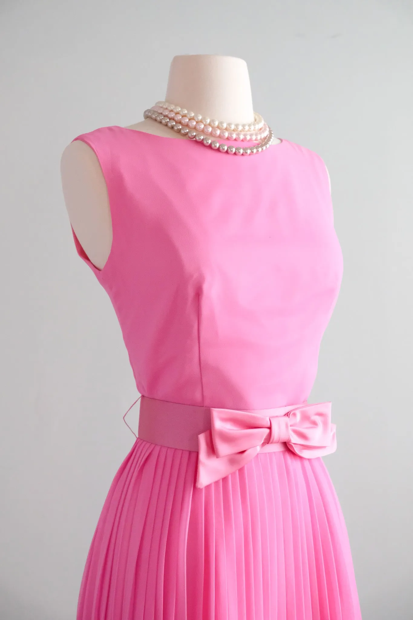 Amazing 1960's Pink Pleated Party Dress With Satin Bow Belt / Sz M