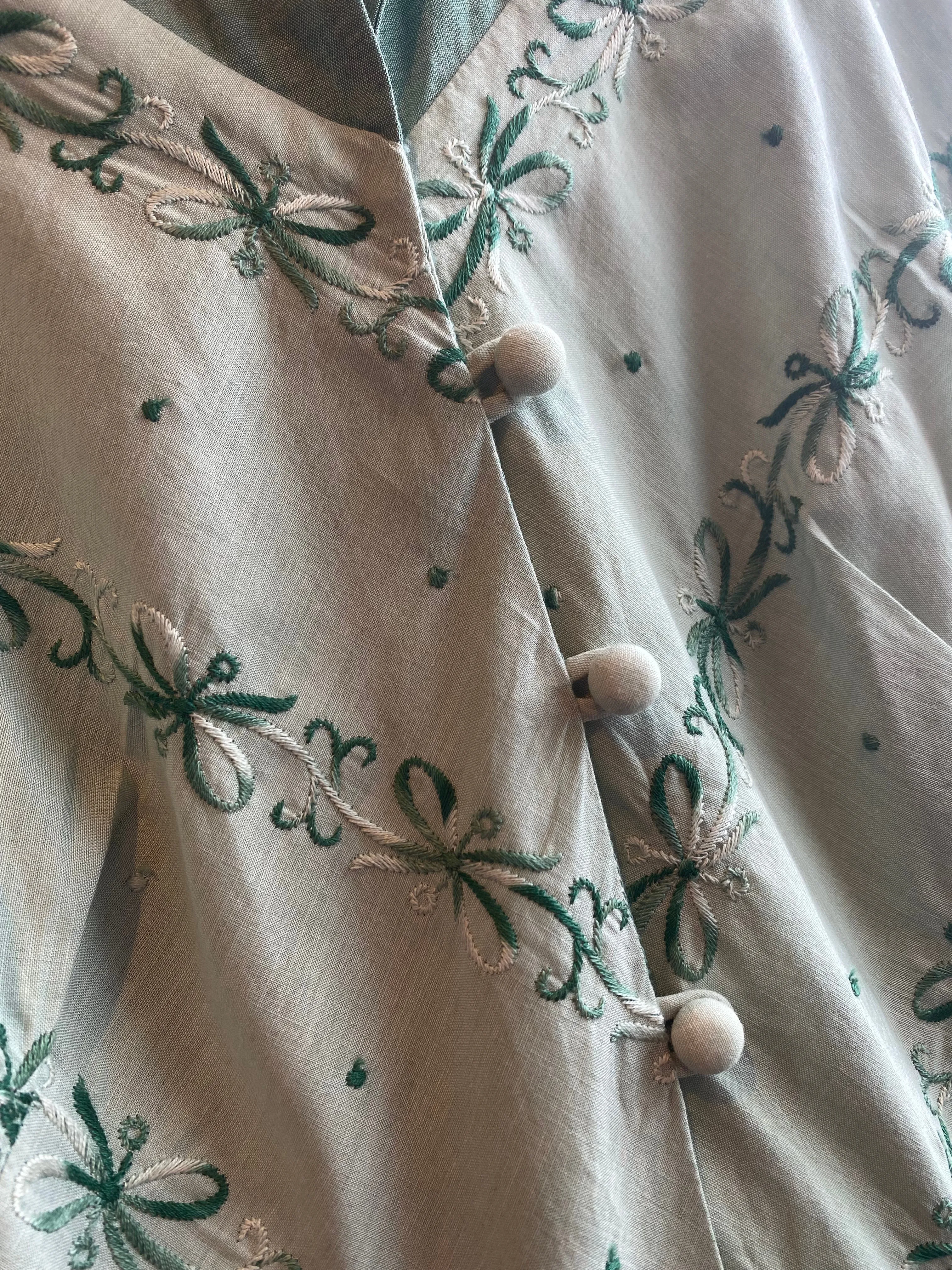 Beautiful 1950's Doris Dodson Spearmint Embroidered Cotton Day Dress / Small