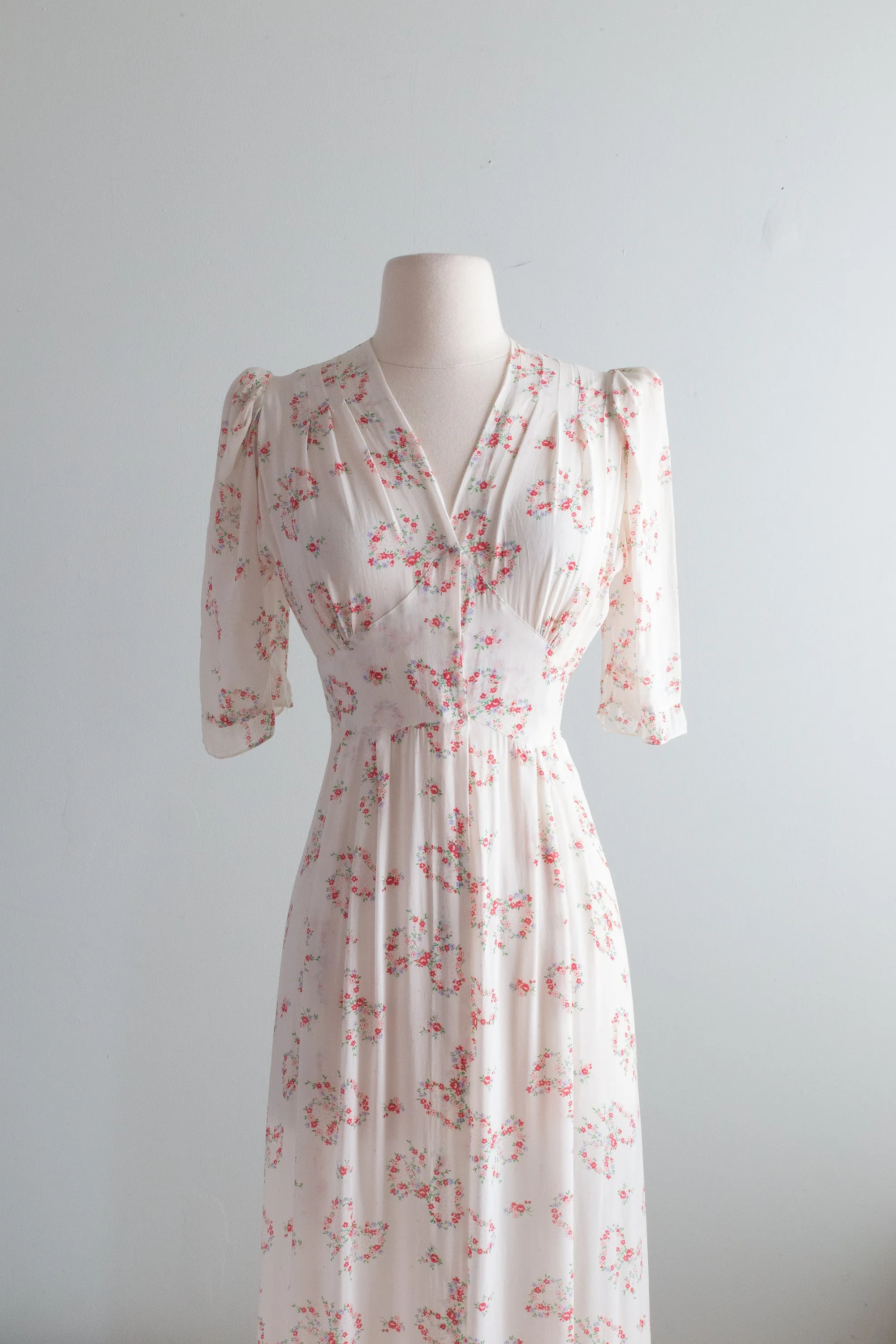 Darling 1930's Dressing Gown By Lady Love / Small