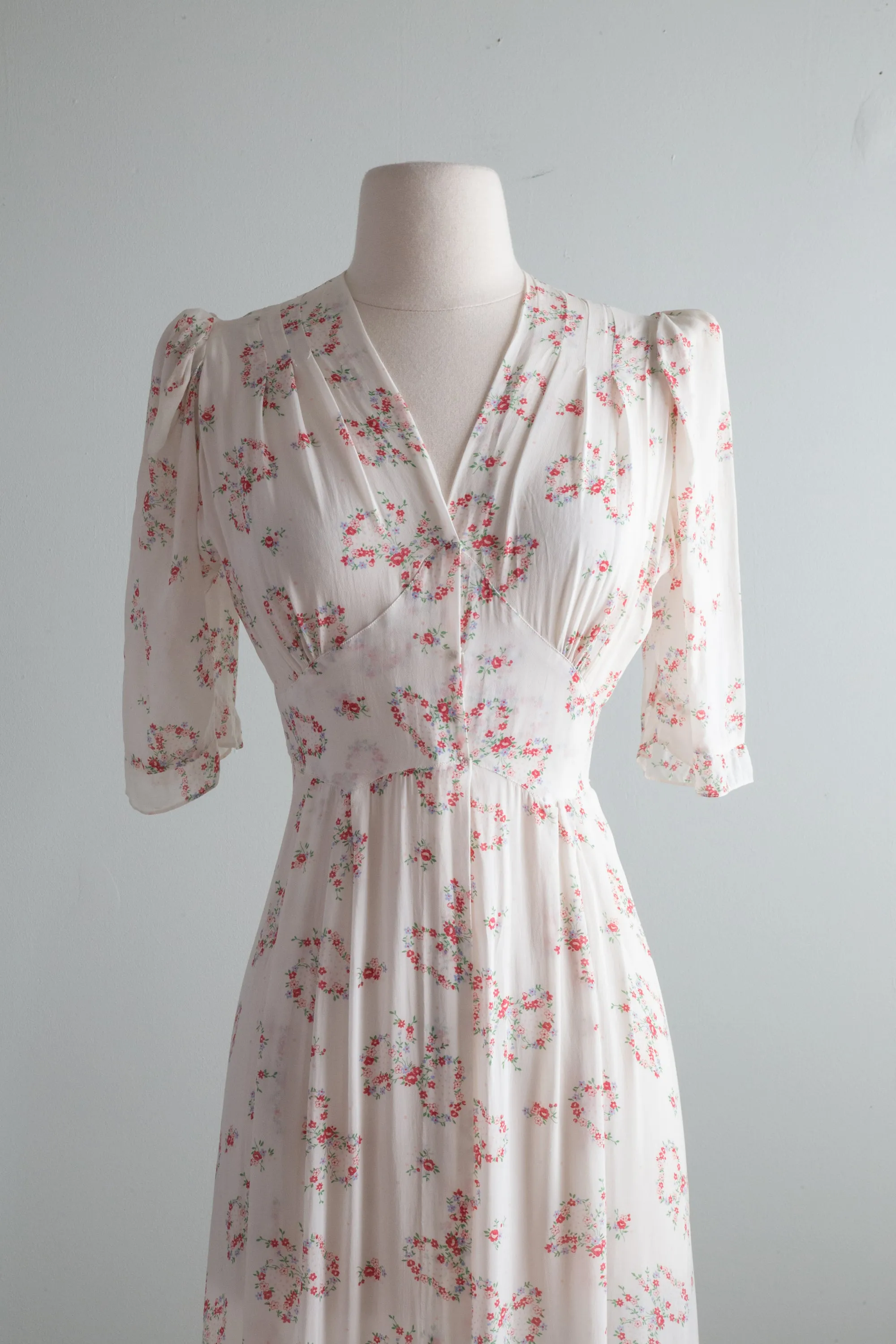Darling 1930's Dressing Gown By Lady Love / Small