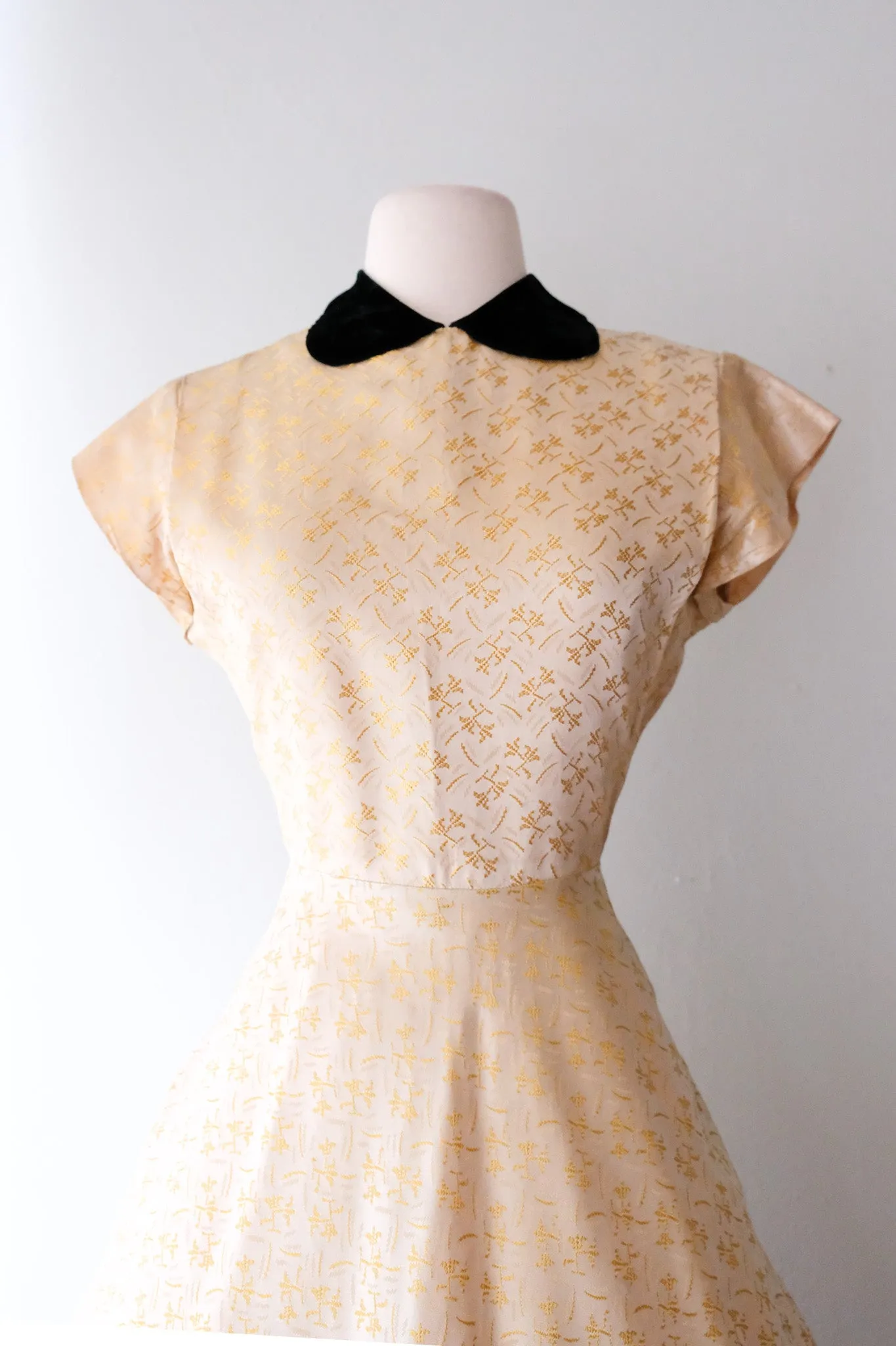 Darling 1950's Black & Gold Brocade Party Dress / Sz S