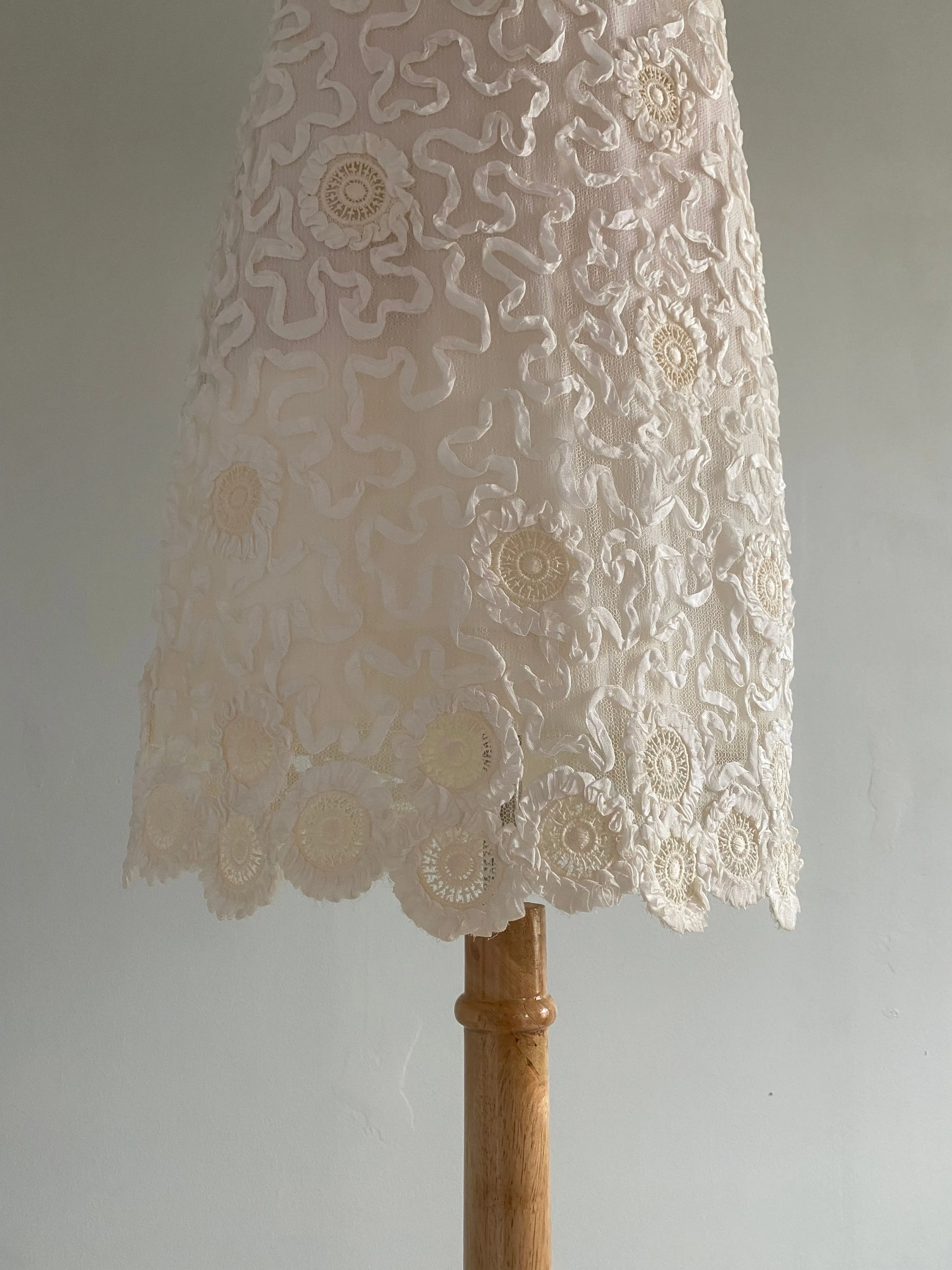 Darling 1960's Ivory Lace & Soutache Shift Dress / SM