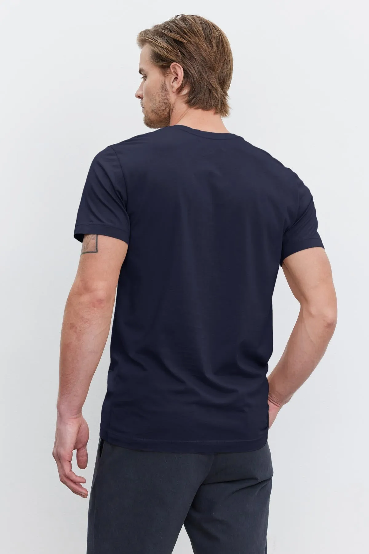 HOWARD TEE