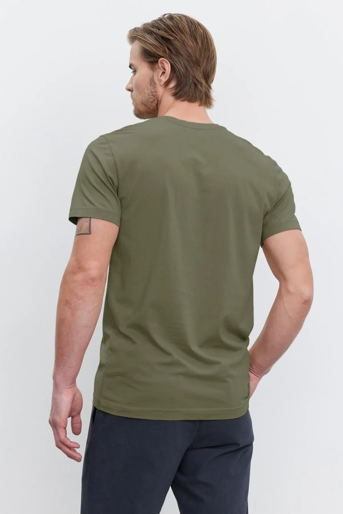 HOWARD TEE