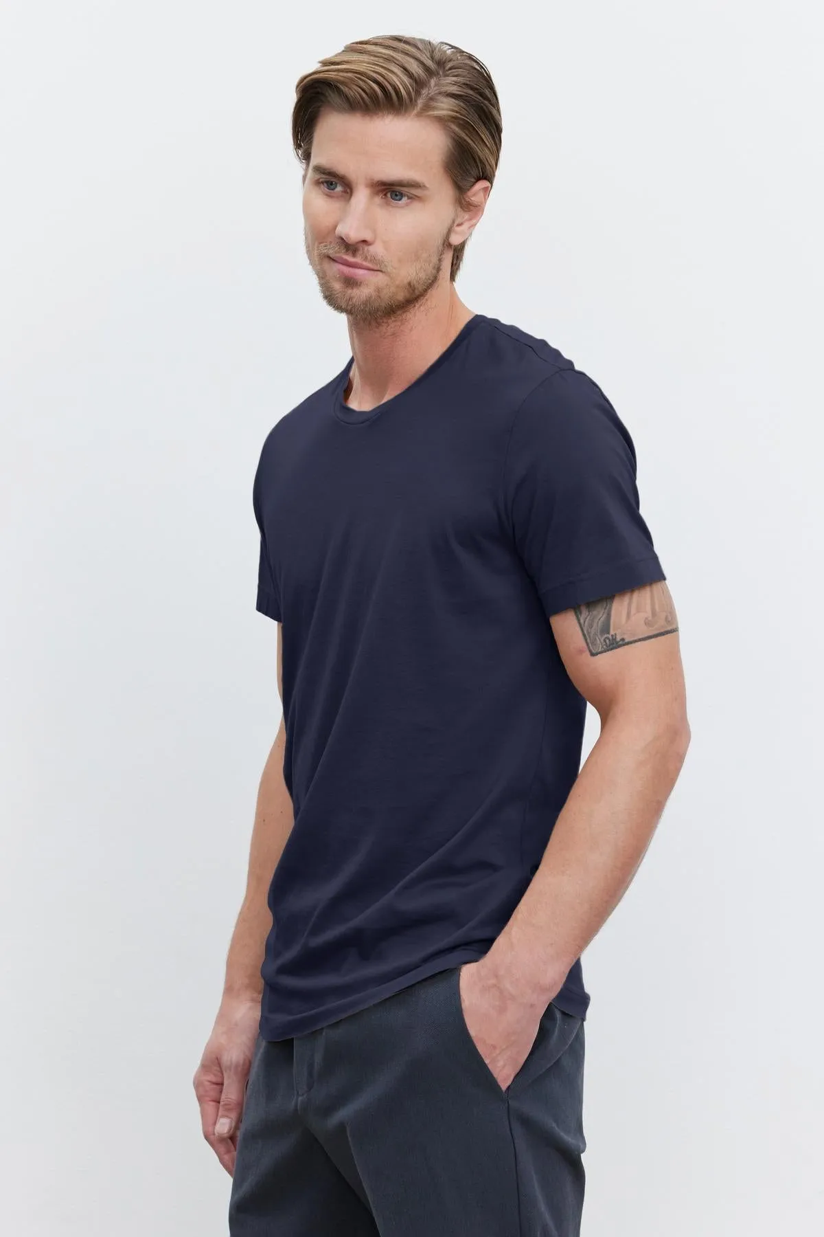HOWARD TEE
