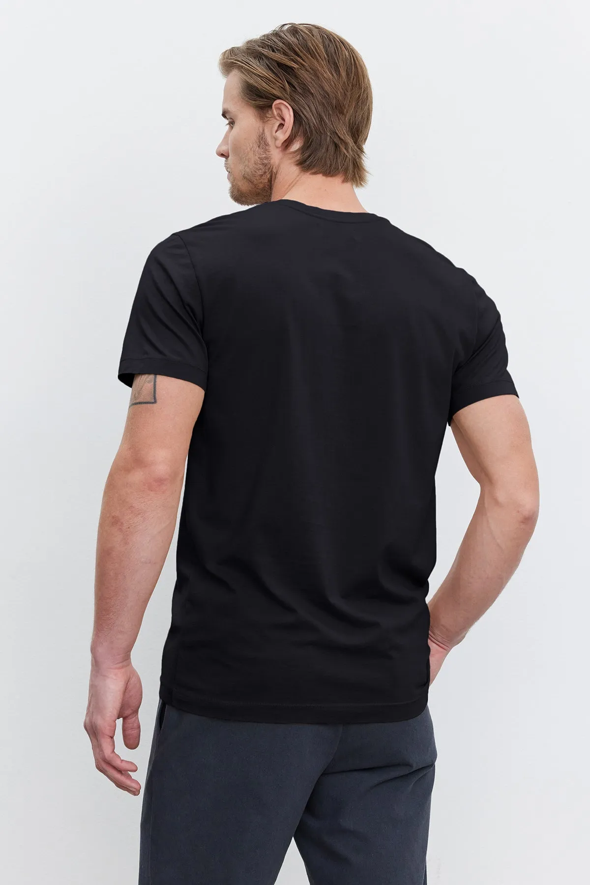 HOWARD TEE