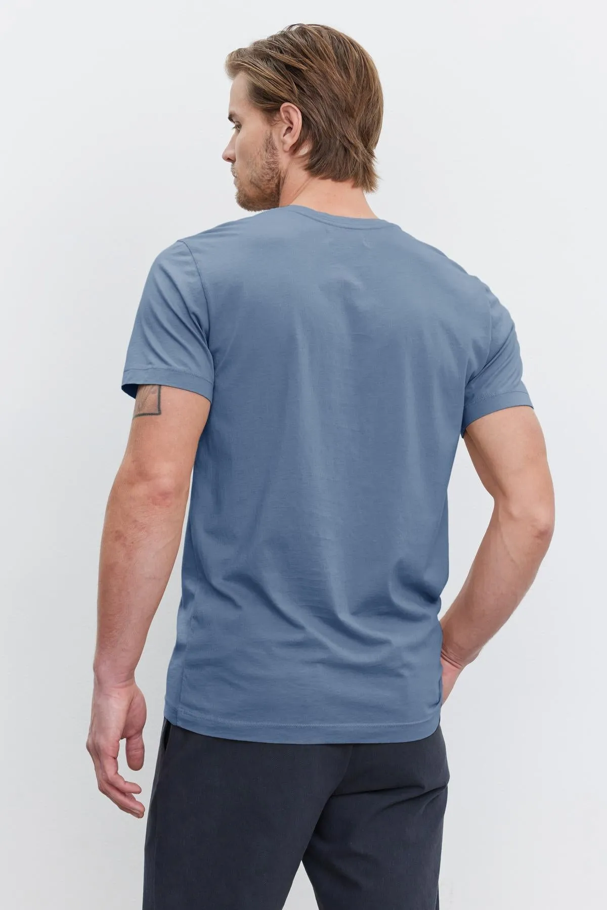 HOWARD TEE