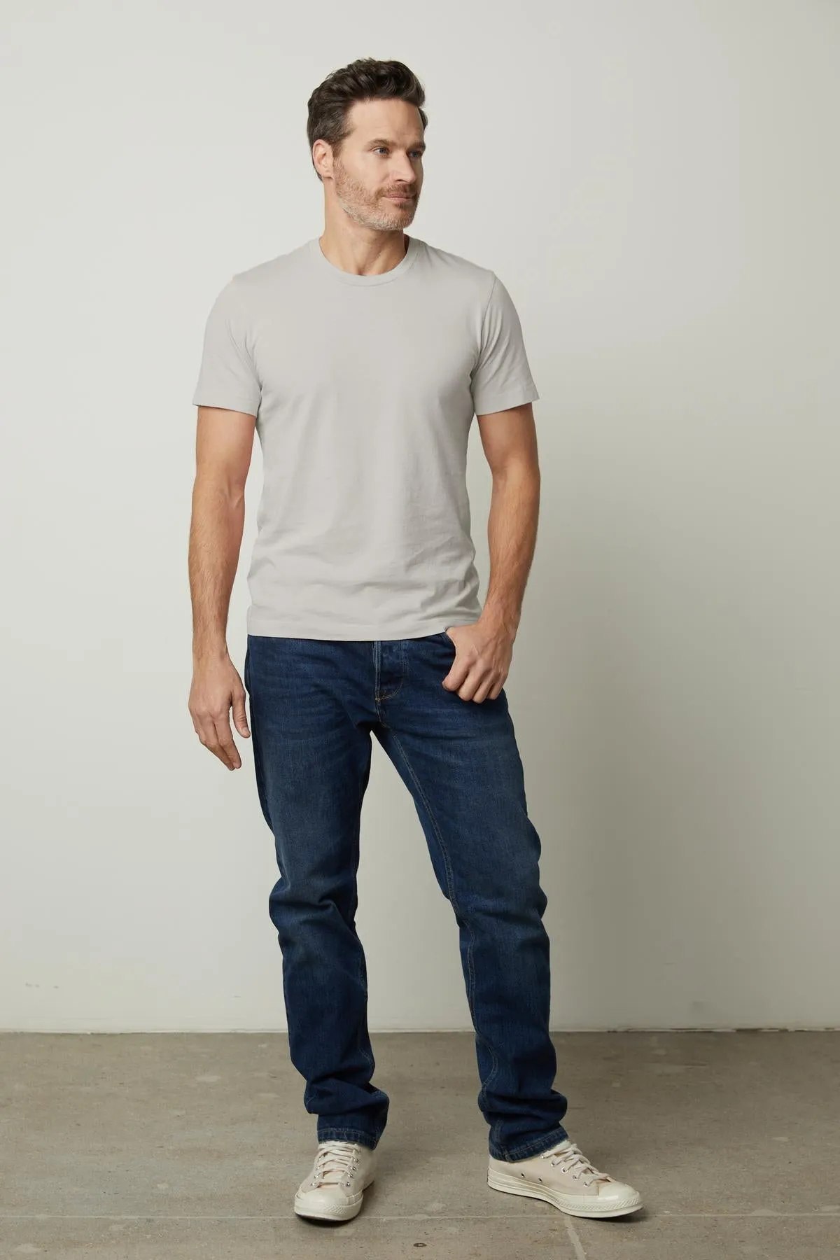 HOWARD TEE