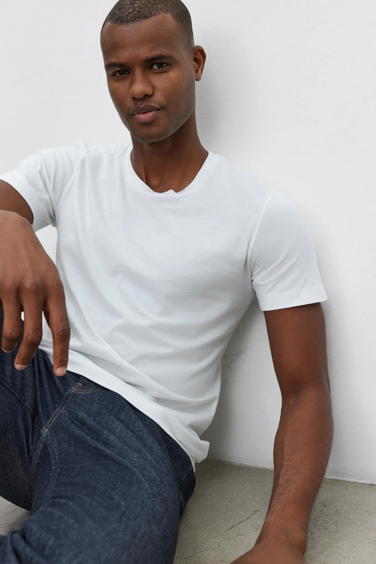 HOWARD TEE
