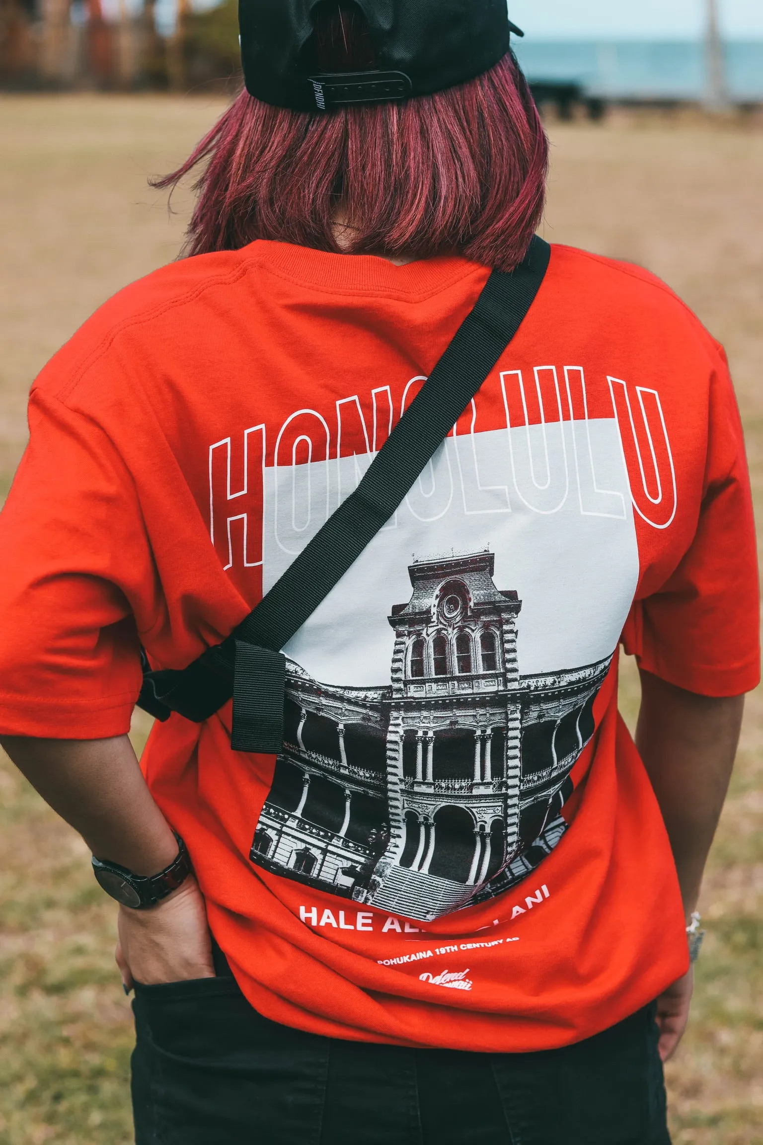 IOLANI BOX Tee