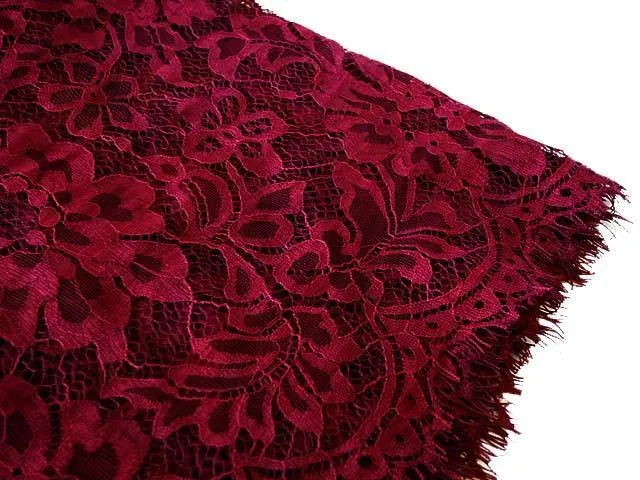 LARGE MAROON LACE DETAIL LIGHTWEIGHT SCARF