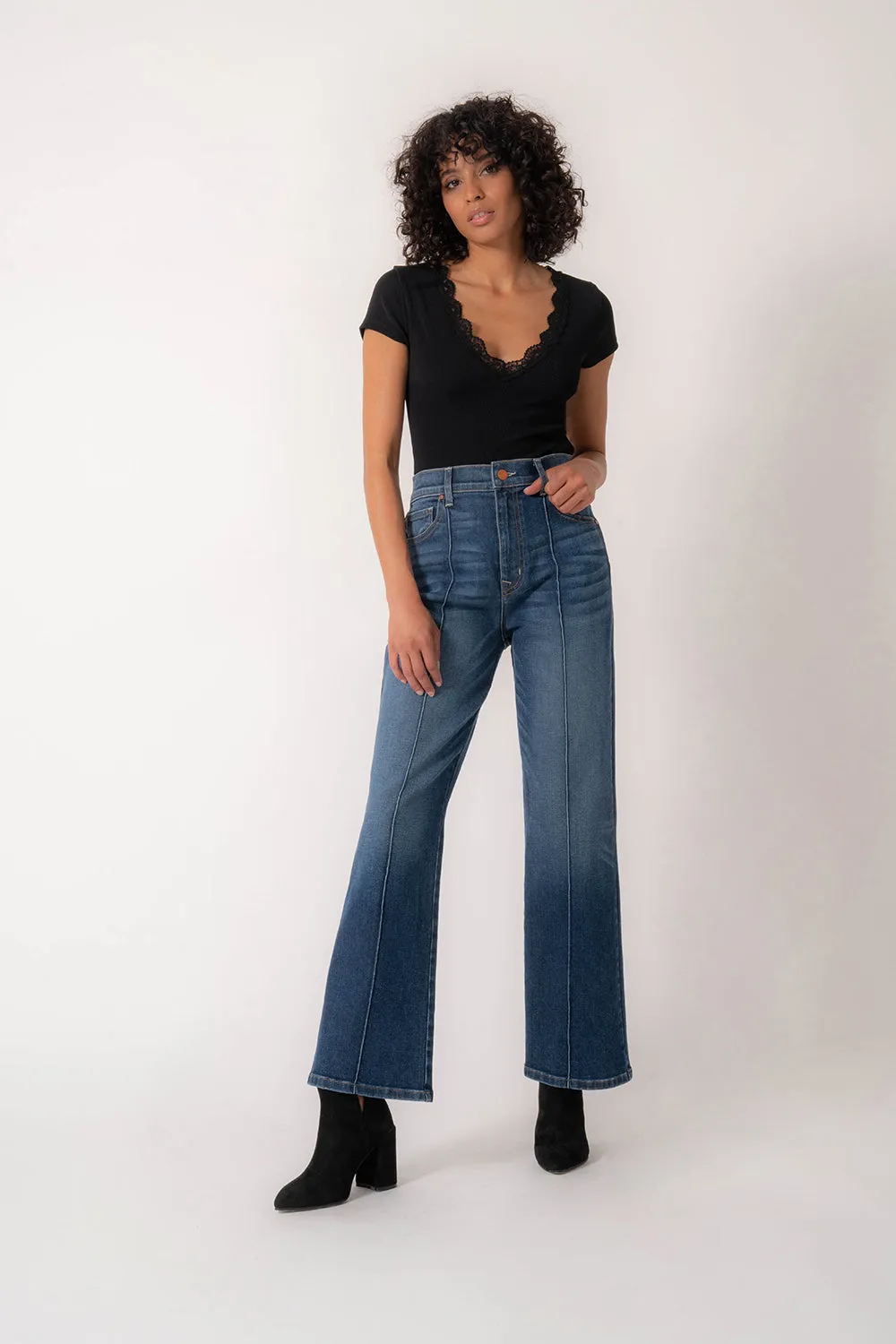 Naomi Pinktuck Kick Flare