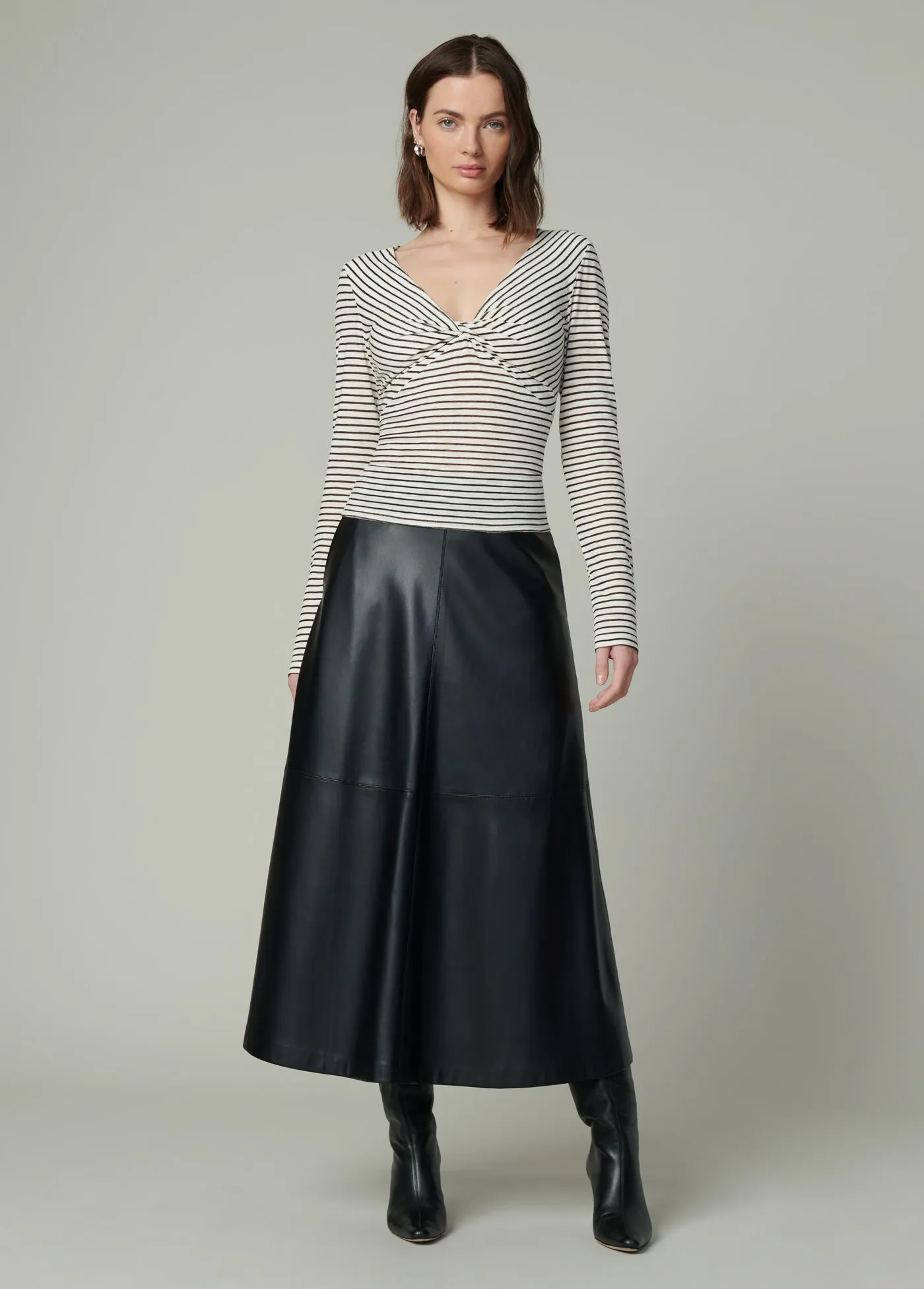 THE AVA STRIPE TWISTED V NECK TOP