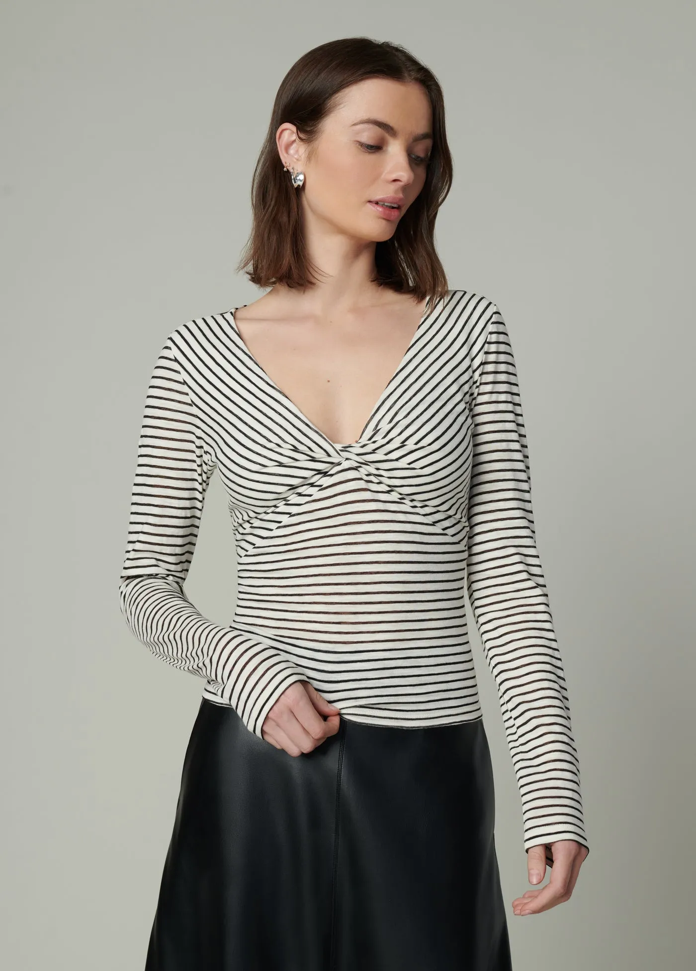 THE AVA STRIPE TWISTED V NECK TOP