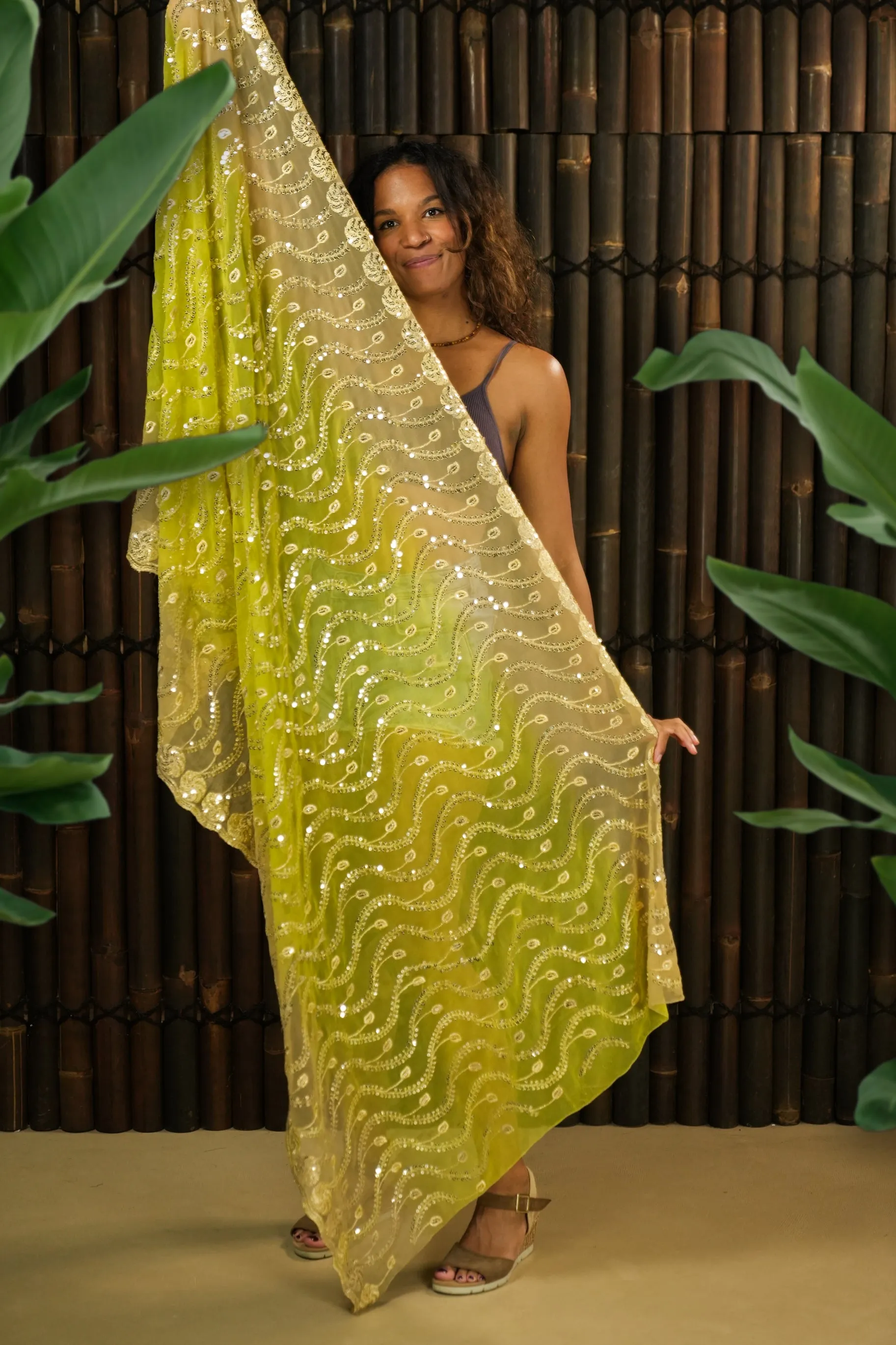Vintage Bollywood scarf ‘Dupatta’ - with imperfection