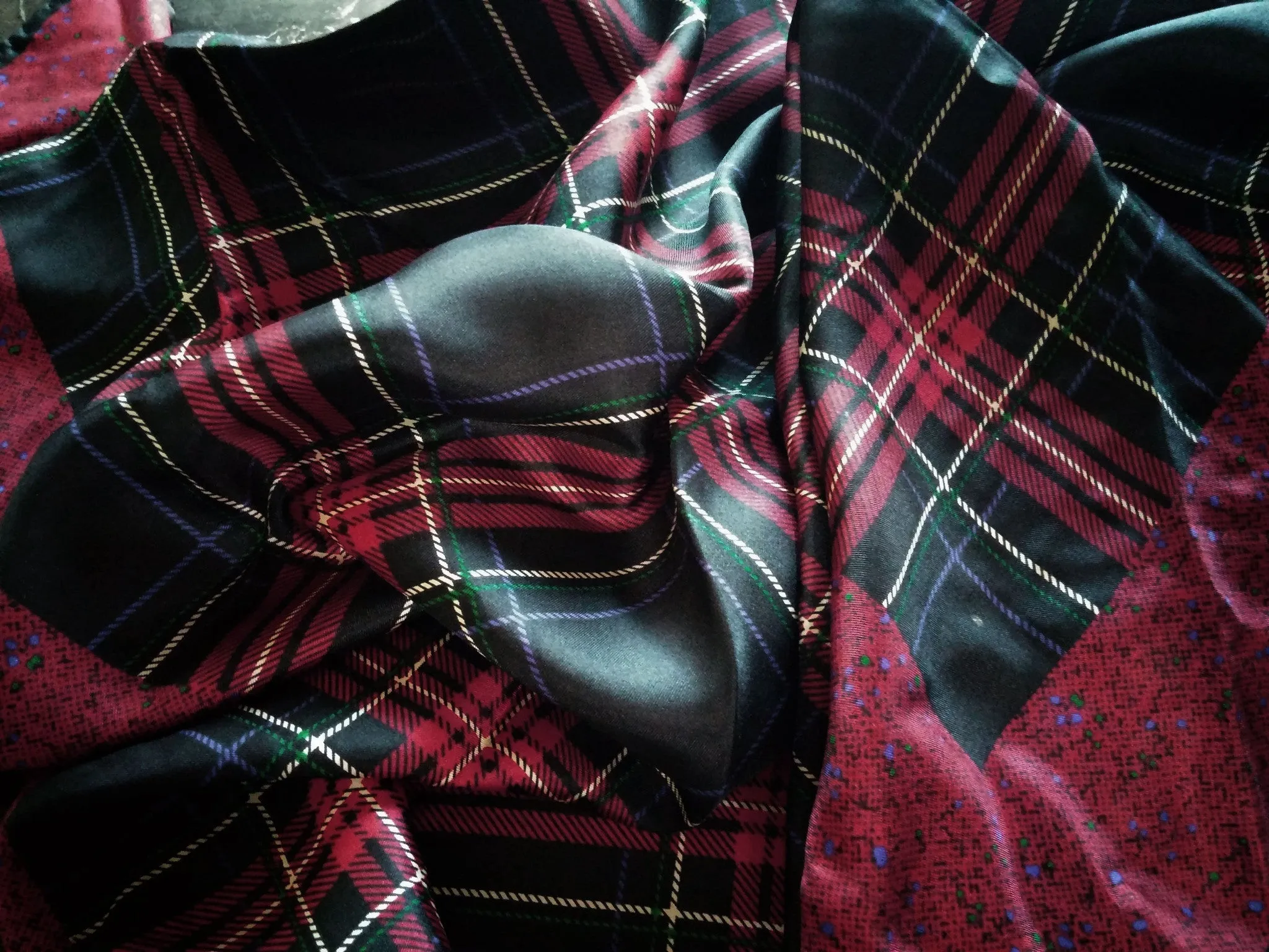*VINTAGE SCARLET PLAID SILK SCARF MADE IN ITALY